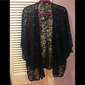 Women’s shawl top